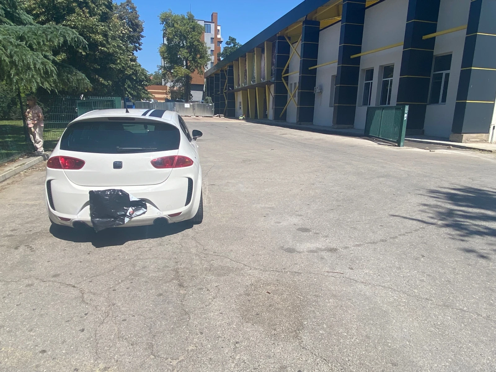 Seat Leon Спортен, снимка 2 - Автомобили и джипове - 55673781