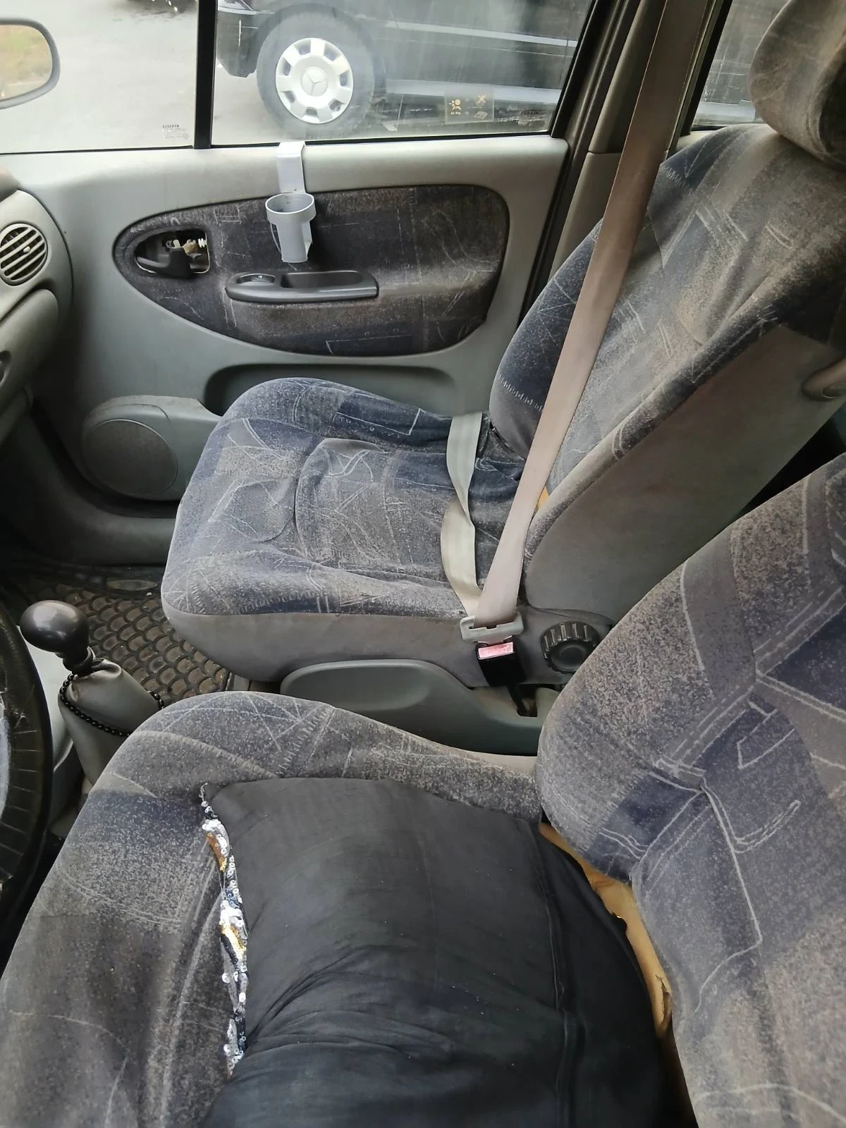 Renault Scenic 1.9, снимка 8 - Автомобили и джипове - 55794111