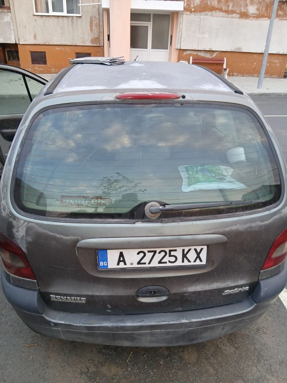 Renault Scenic 1.9, снимка 2 - Автомобили и джипове - 55794111