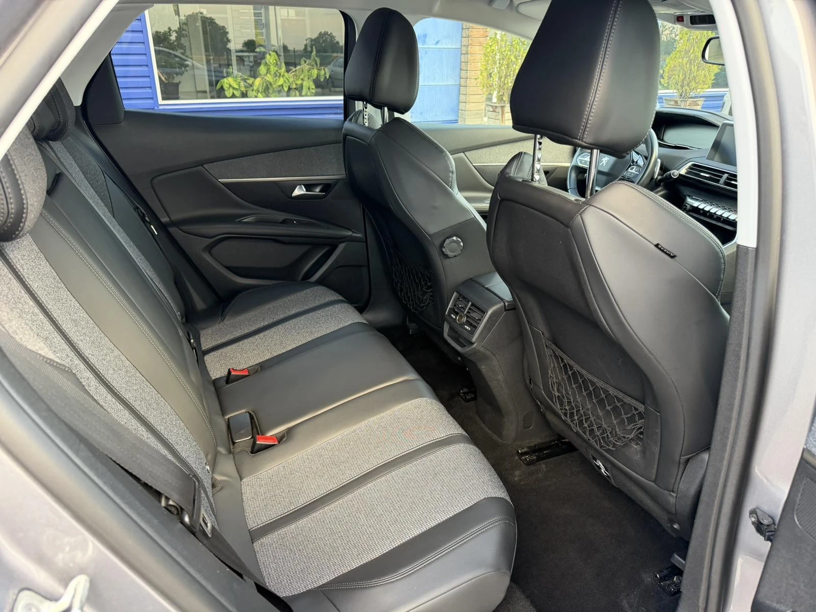 Peugeot 3008 1.6 HDI 120kc Allure, снимка 12 - Автомобили и джипове - 55943256