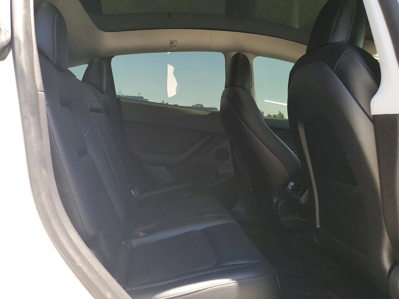 Tesla Model Y Performance AWD | CARFAX | АВТОФИНАНСИРАНЕ , снимка 11 - Автомобили и джипове - 56010581