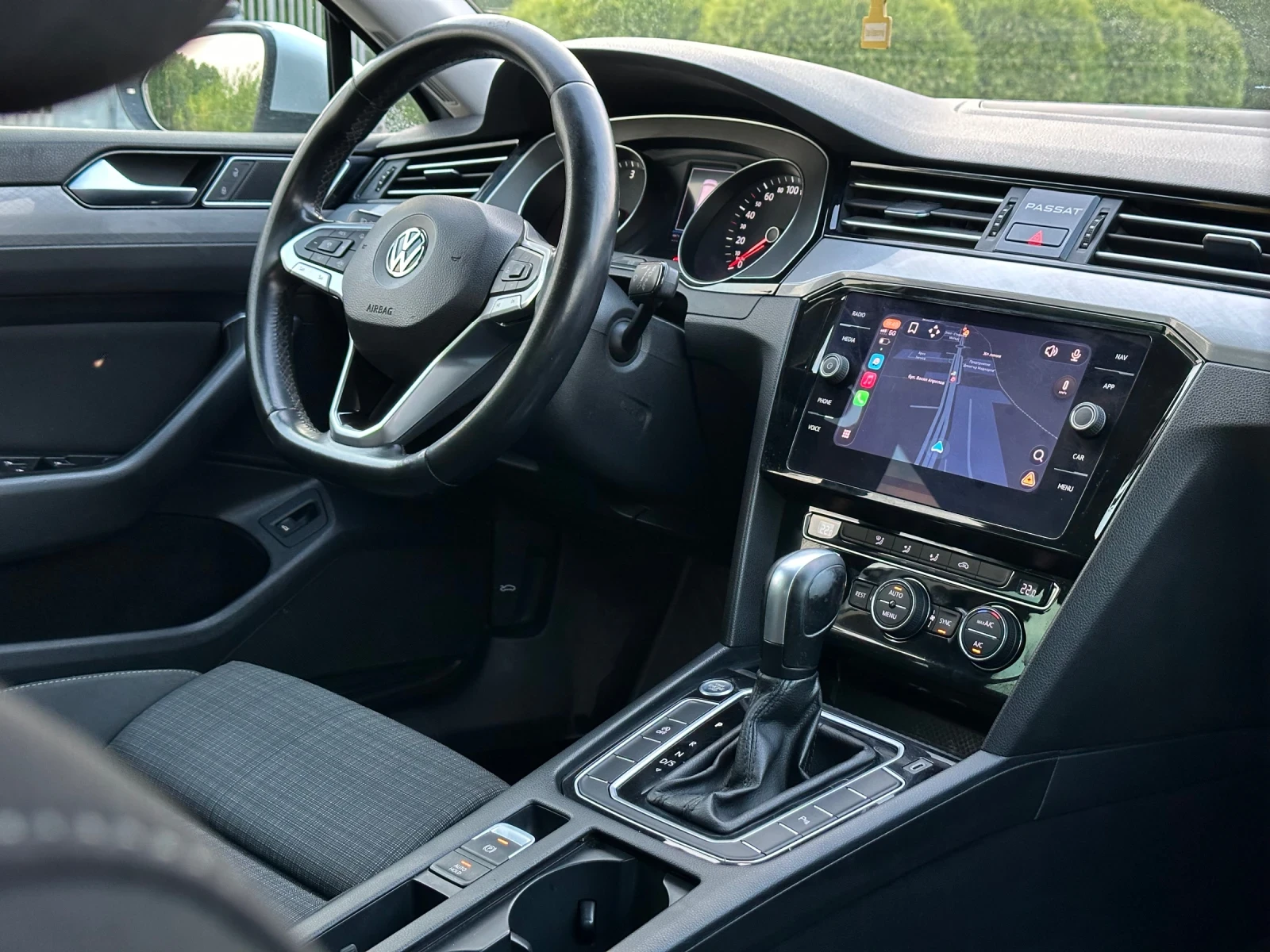 VW Passat 2.0 TDI | Facelift | Distronic| CarPlay | DSG, снимка 13 - Автомобили и джипове - 56023722