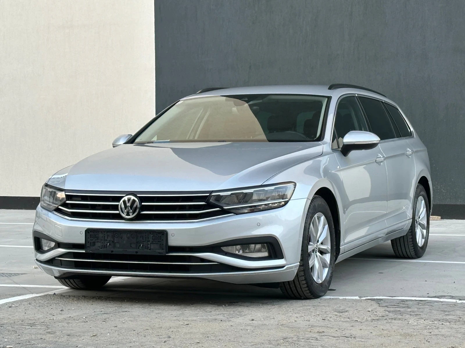 VW Passat 2.0 TDI | Facelift | Dystronic| CarPlay | DSG