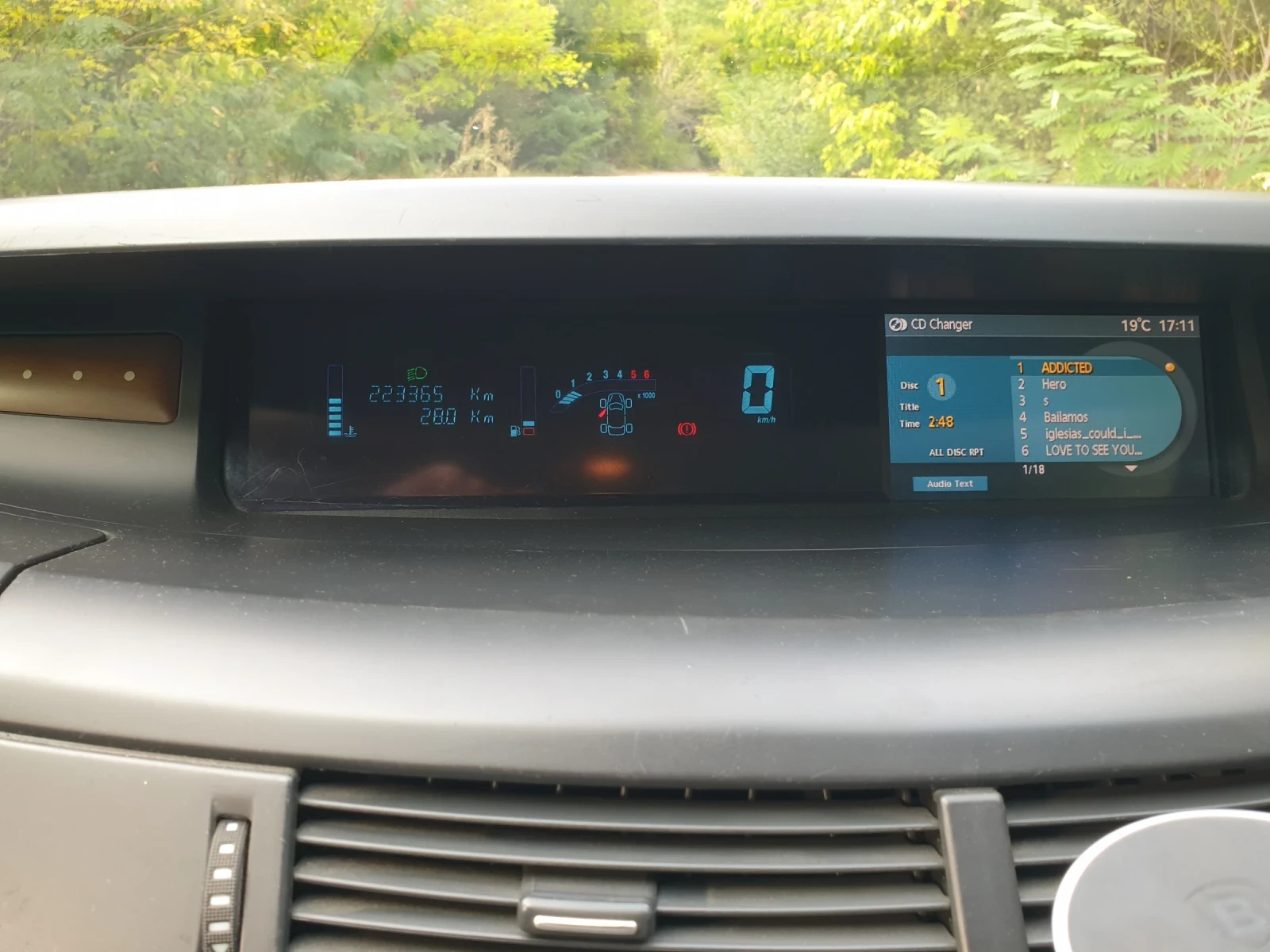 Renault Espace 2.0 DCI, снимка 8 - Автомобили и джипове - 56246073
