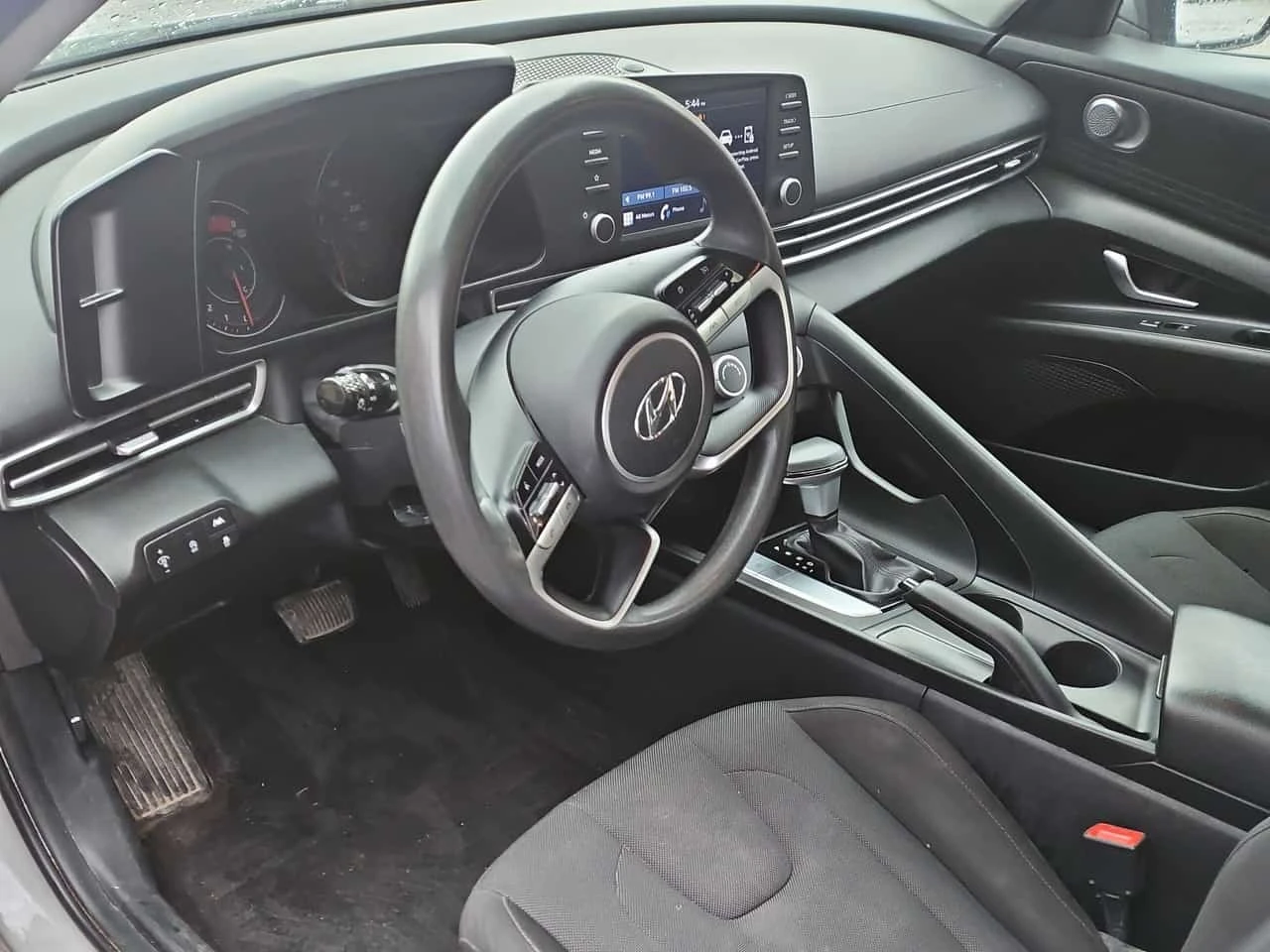 Hyundai Elantra * Essential * CARFAX * ����� �� ����������� *  | Mobile.bg � ����������� 5