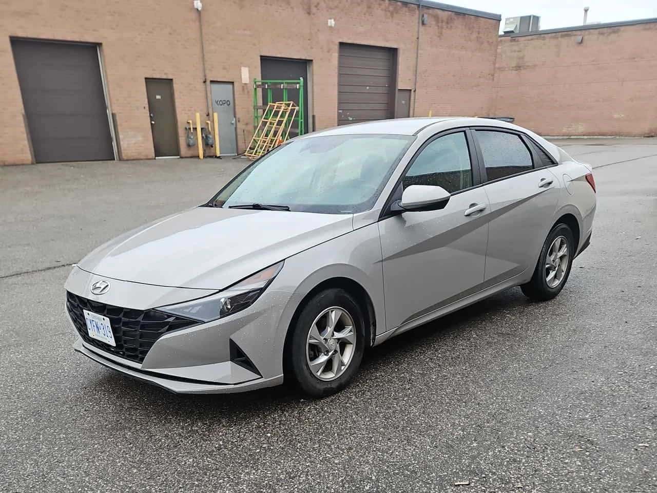 Hyundai Elantra * Essential * CARFAX * ОПЦИЯ ЗА ФИНАНСИРАНЕ * 