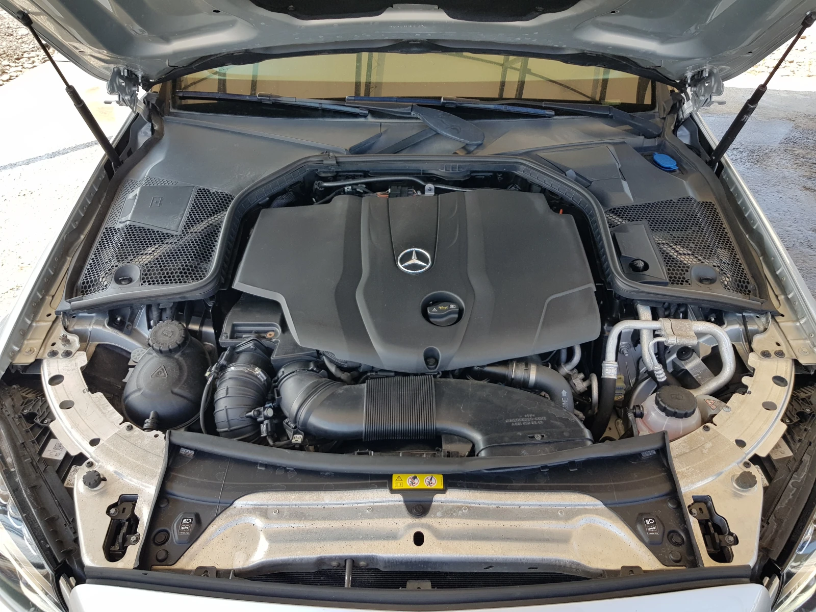 Mercedes-Benz C 220 D, снимка 15 - Автомобили и джипове - 56374736