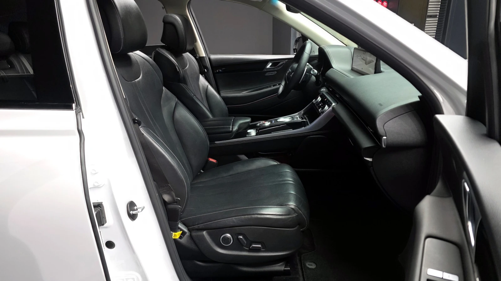 Genesis GV80 2.5 AWD, снимка 10 - Автомобили и джипове - 56518245