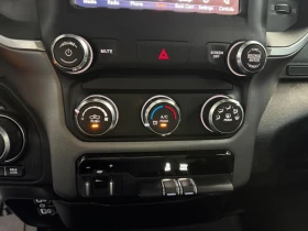 Обява за продажба на Dodge RAM 1500 Big Horn CARPLAY* ПОДГРЕВ* CAM* KEYLESS*  ~38 800 лв. - изображение 10 | Auto.bg Обява за продажба на Dodge RAM 1500 Big Horn CARPLAY* ПОДГРЕВ* CAM* KEYLESS*  ~38 800 лв. - изображение 10
