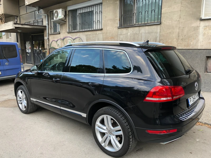 VW Touareg 3.00 TDI R-Line, снимка 4 - Автомобили и джипове - 48380787