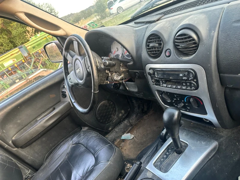 Jeep Cherokee, снимка 4 - Автомобили и джипове - 51485236