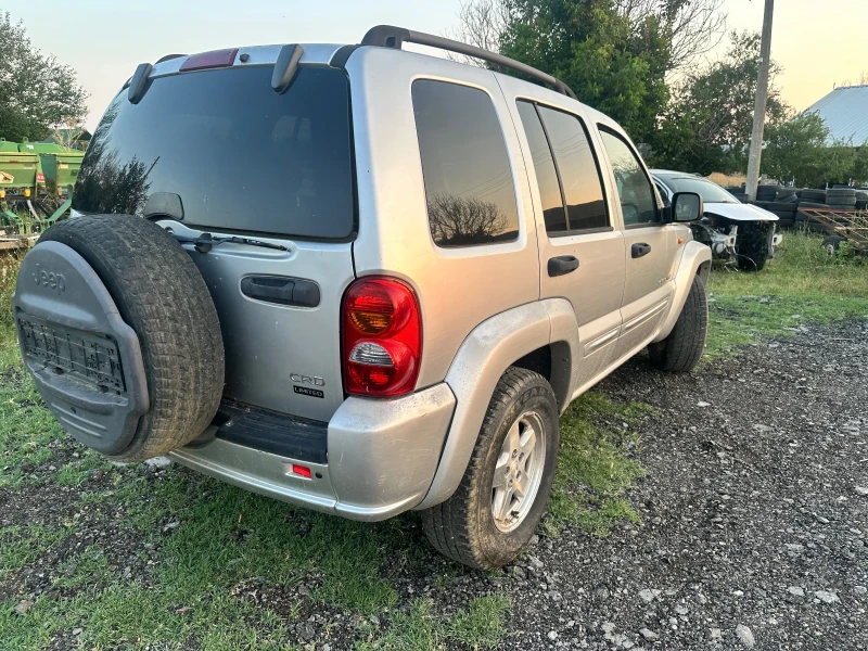 Jeep Cherokee, снимка 2 - Автомобили и джипове - 51485236