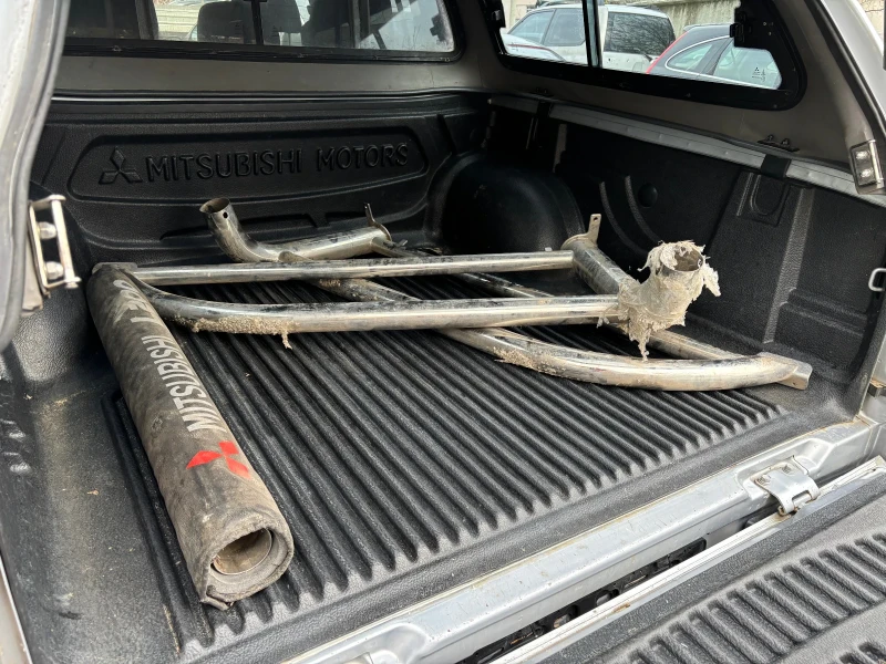 Mitsubishi L200, снимка 6 - Автомобили и джипове - 52745459