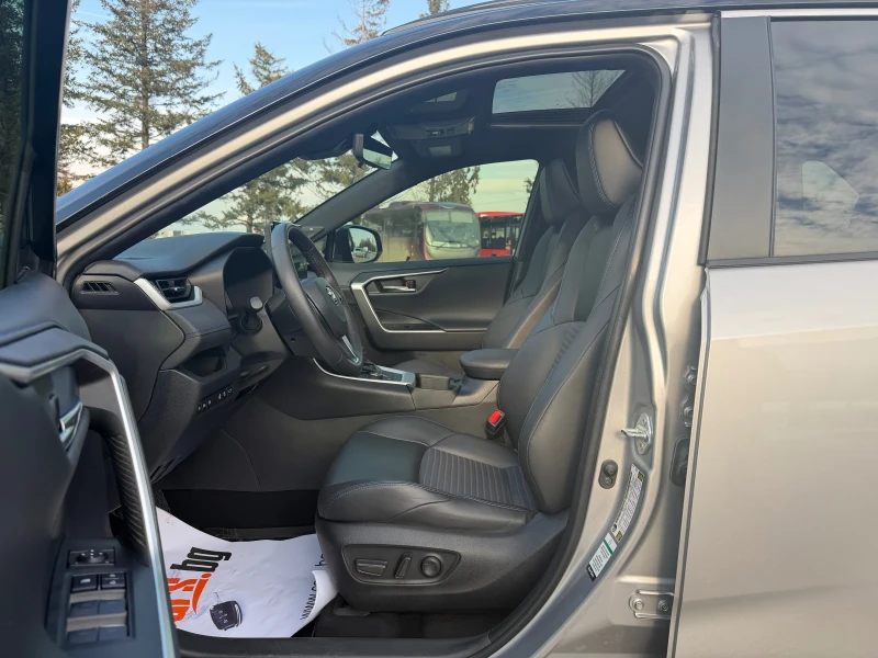 Toyota Rav4 2.5 (222 кс) Full Hybrid AWD-i eCVT, снимка 8 - Автомобили и джипове - 53369794