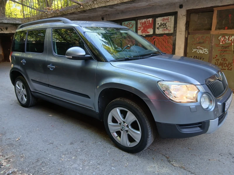 Skoda Yeti 1.2 Tsi, снимка 4 - Автомобили и джипове - 53582135