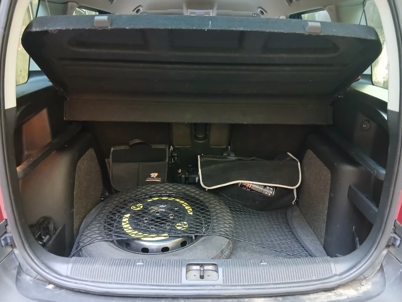 Skoda Yeti 1.2 Tsi, снимка 13 - Автомобили и джипове - 53582135