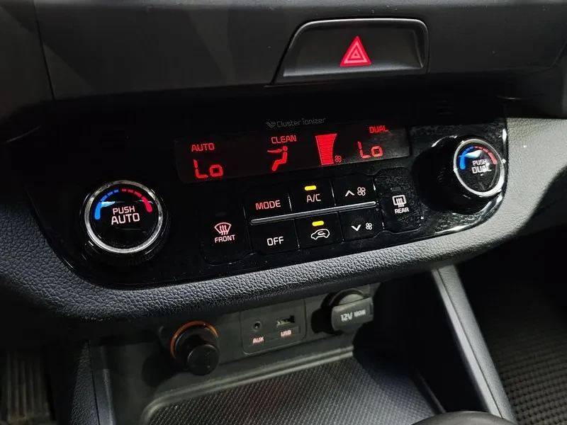 Kia Sportage R Diesel 2Wd Trendy, снимка 16 - Автомобили и джипове - 56118282