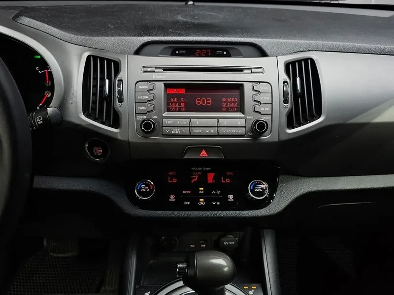 Kia Sportage R Diesel 2Wd Trendy, снимка 14 - Автомобили и джипове - 56118282