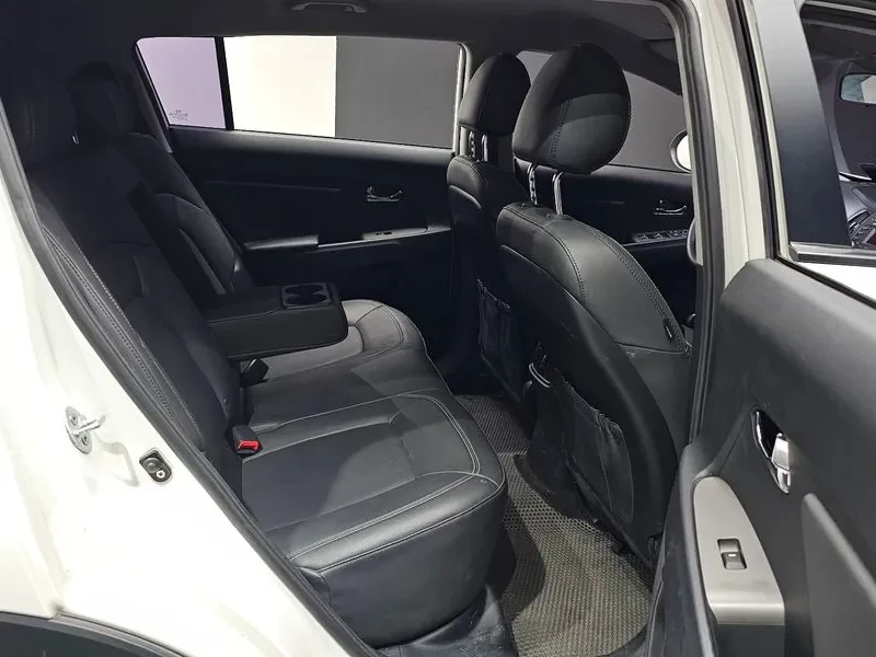 Kia Sportage R Diesel 2Wd Trendy, снимка 11 - Автомобили и джипове - 56118282