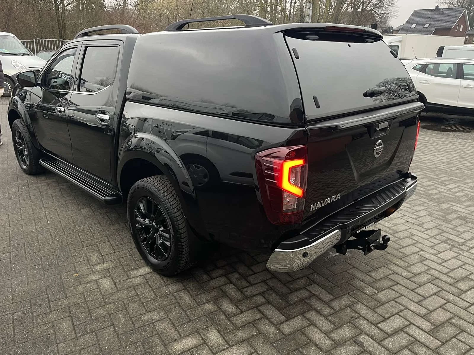 Nissan Navara 2.3D-190kc - изображение 4