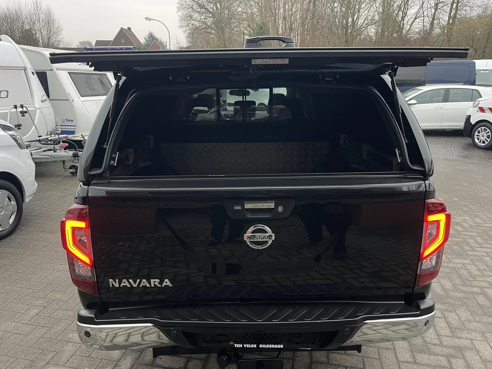 Nissan Navara 2.3D-190kc - изображение 5