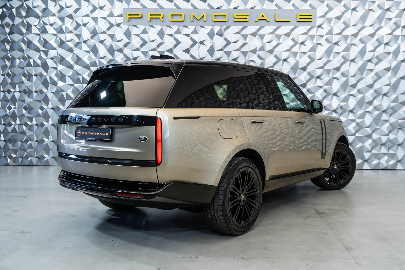 Land Rover Range rover D350* Монитори* 360* Пано* Meridian - изображение 4