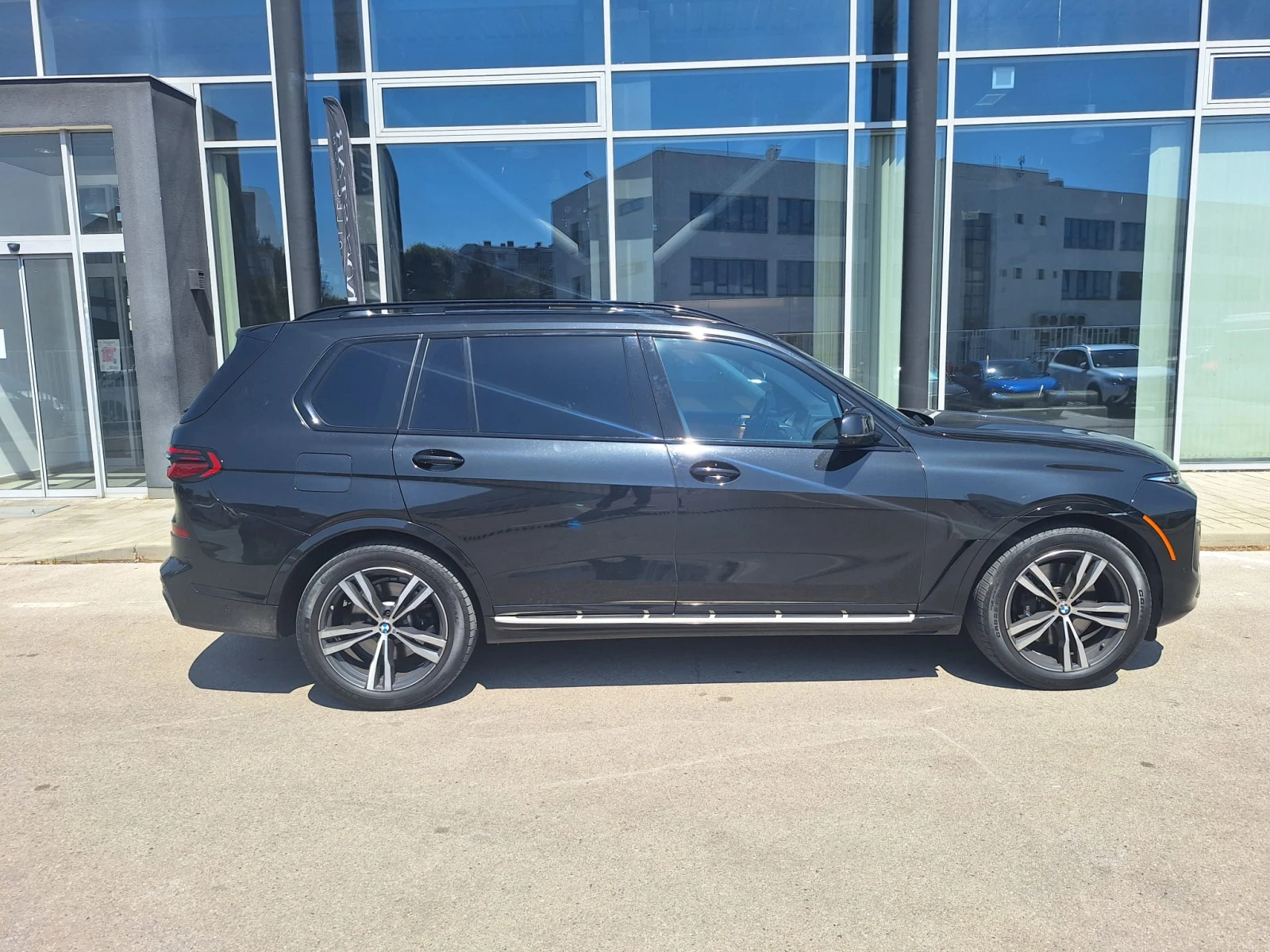 BMW X7 40i M-pack - изображение 7