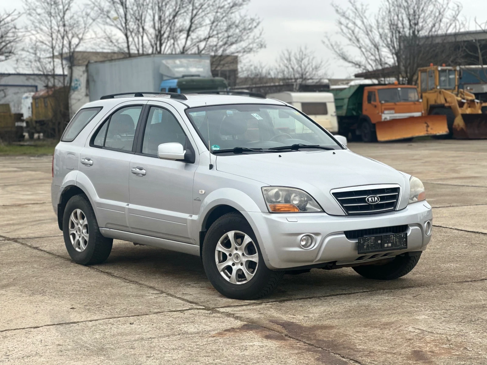 Kia Sorento 2.5 CRDI, снимка 3 - Автомобили и джипове - 54259799