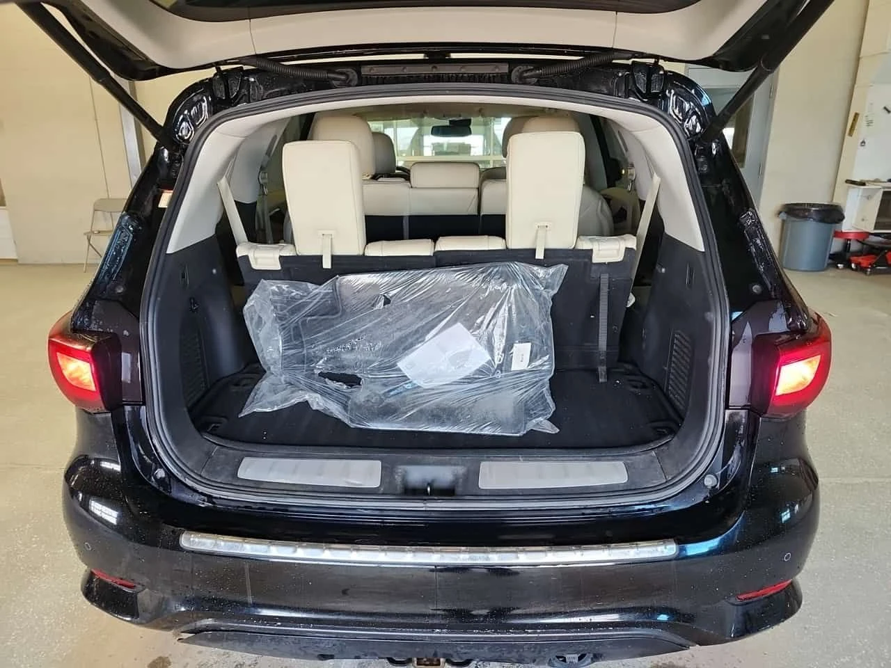 Infiniti QX60 PANORAMA| ПОДГРЕВИ| 2 КЛЮЧА| 7 МЕСТЕН| , снимка 7 - Автомобили и джипове - 54508229