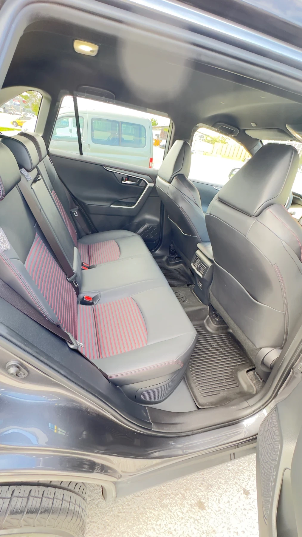 Toyota Rav4 Plug in hybrid 4x4 | Mobile.bg � ����������� 8