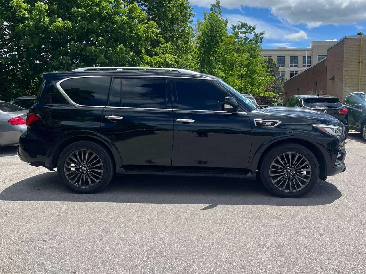 Infiniti QX80  ProACTIVE / 360 / DIS / Harman Kardon /АВТОКРЕДИТ, снимка 3 - Автомобили и джипове - 54919944