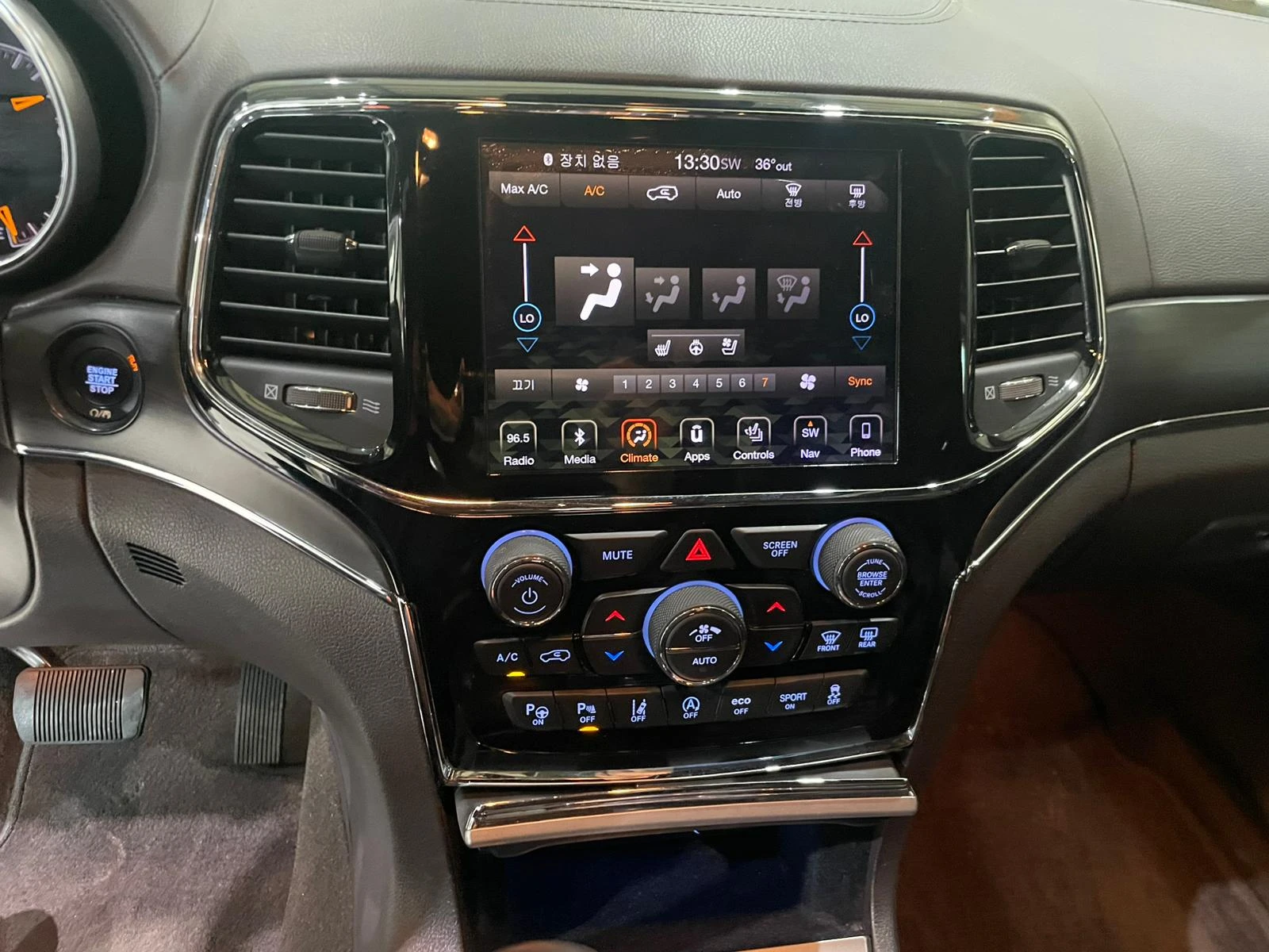 Jeep Grand cherokee 3.6 V6 ! Overland !, снимка 15 - Автомобили и джипове - 55275382