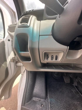 Renault Trafic 2.5 dci, снимка 12