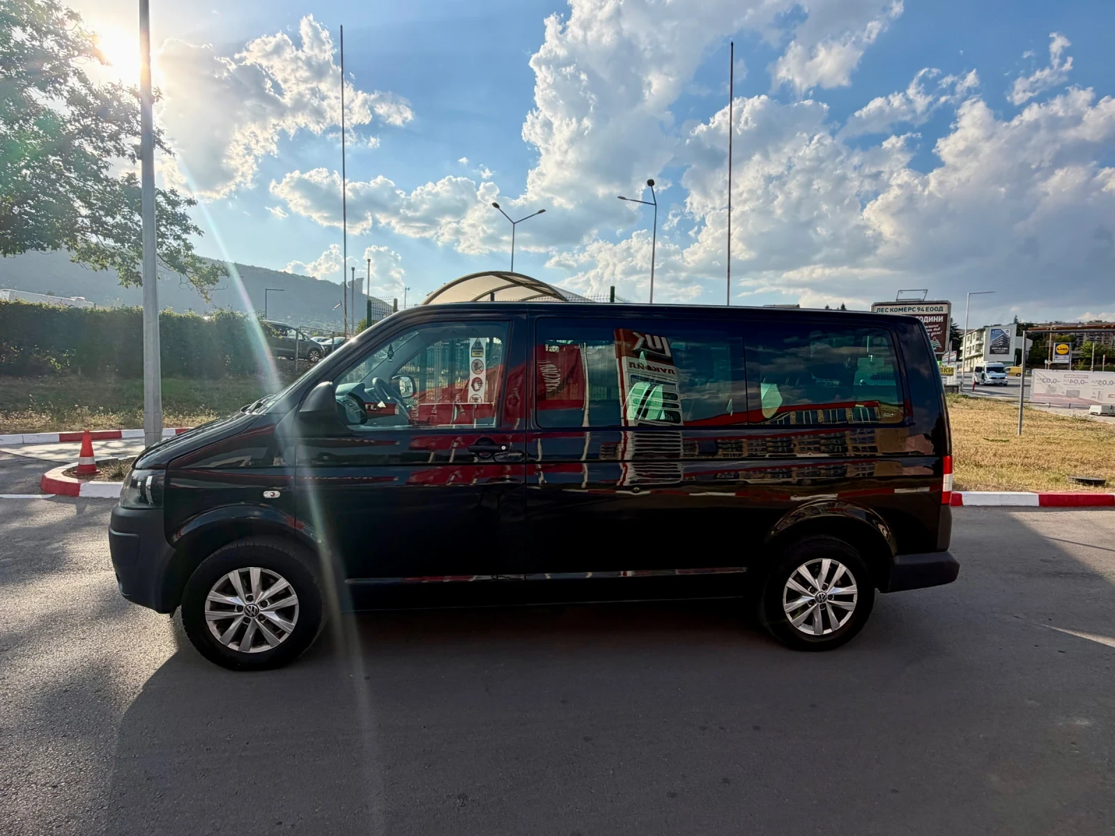 VW Transporter 2.0ТДИ 143к 9 места, снимка 4 - Бусове и автобуси - 55929869