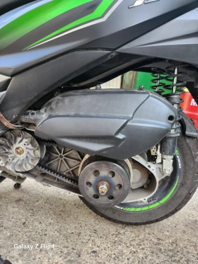 Kawasaki J300 Скутер, снимка 4