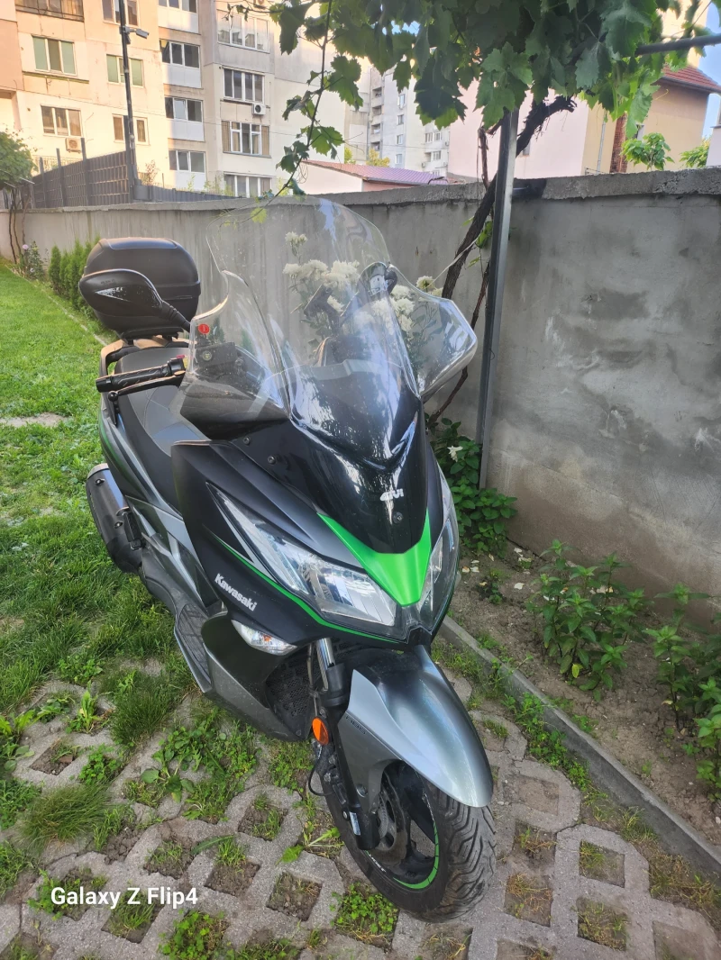 Kawasaki J300 Скутер, снимка 3 - Мотоциклети и мототехника - 52350330
