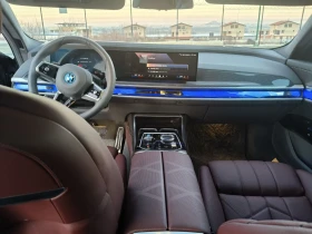 BMW i7 M пакет, хDrive60, PANORAMA, TV, FULL, Уникат, снимка 13