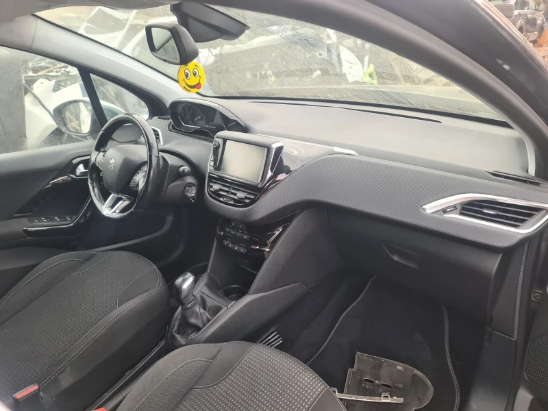 Peugeot 208 1.6 hdi-2 бр., снимка 4 - Автомобили и джипове - 30468269