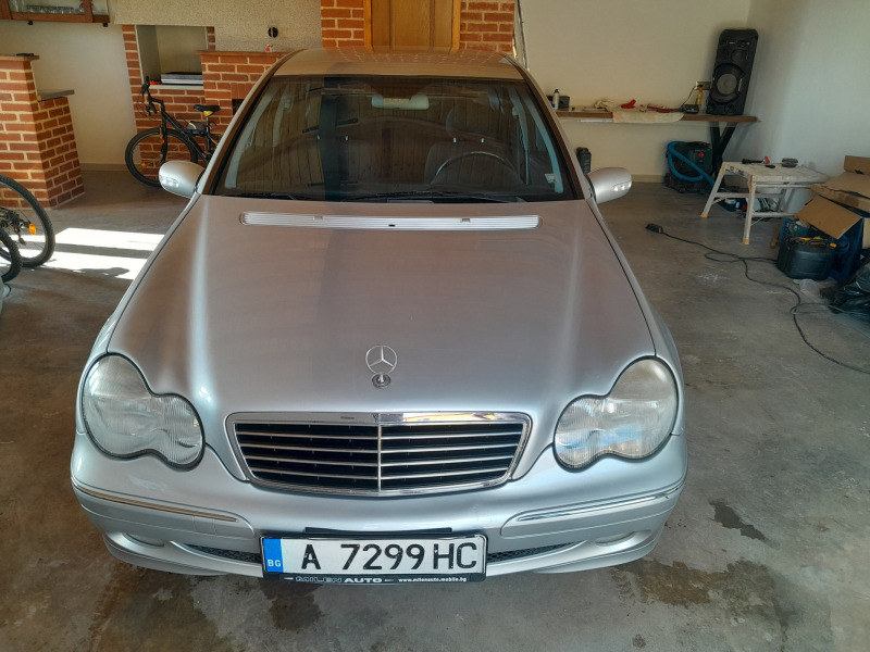 Mercedes-Benz C 180, снимка 1 - Автомобили и джипове - 46217768