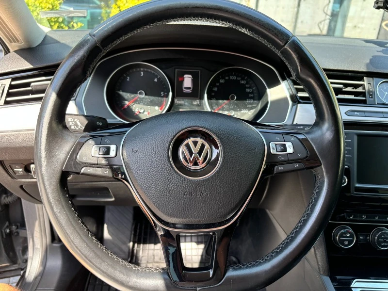 VW Passat 2.0 TDI, снимка 15 - Автомобили и джипове - 46319910