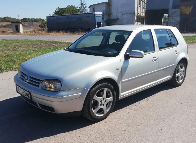 VW Golf 1.9TDI/110кс/автомат, снимка 1 - Автомобили и джипове - 47412318