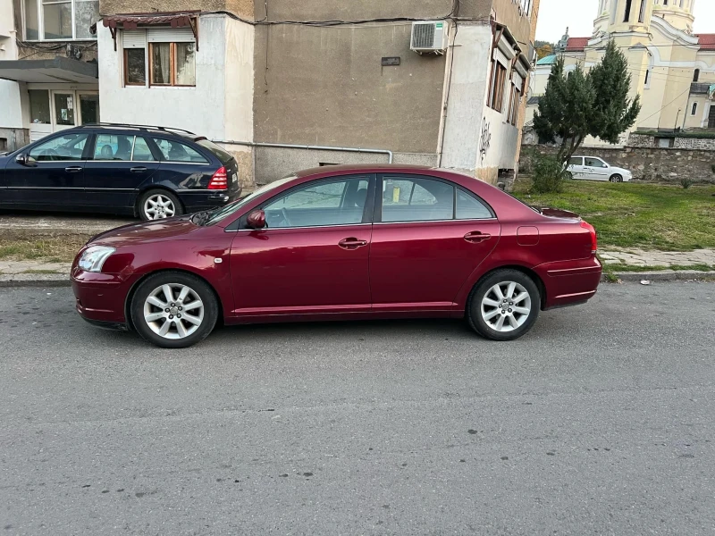 Toyota Avensis 1.8, снимка 2 - Автомобили и джипове - 47737157