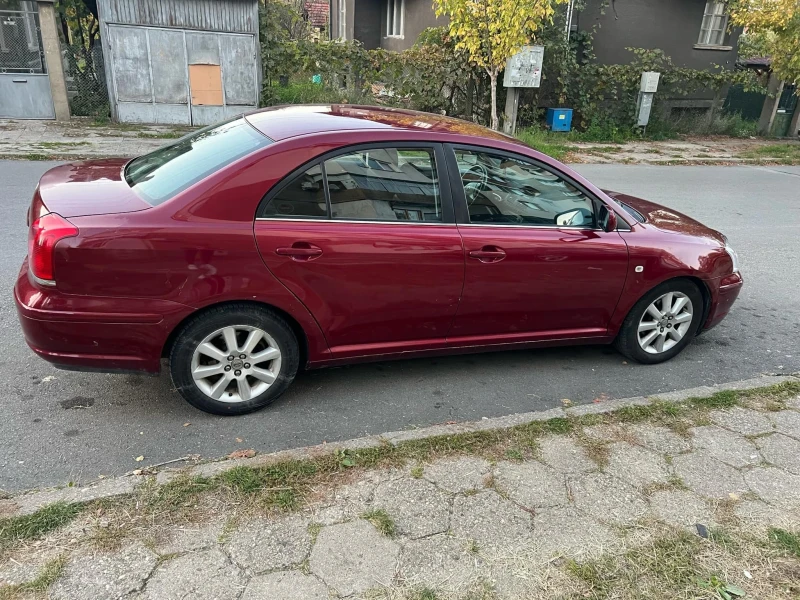 Toyota Avensis 1.8, снимка 5 - Автомобили и джипове - 47737157