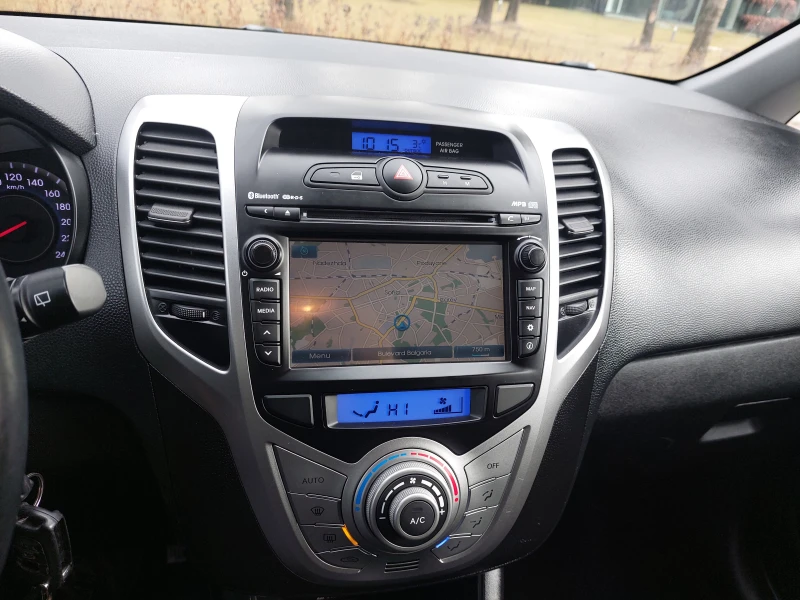 Hyundai Ix20 1, 4CRDI 90ps 6ck, снимка 13 - Автомобили и джипове - 49059835