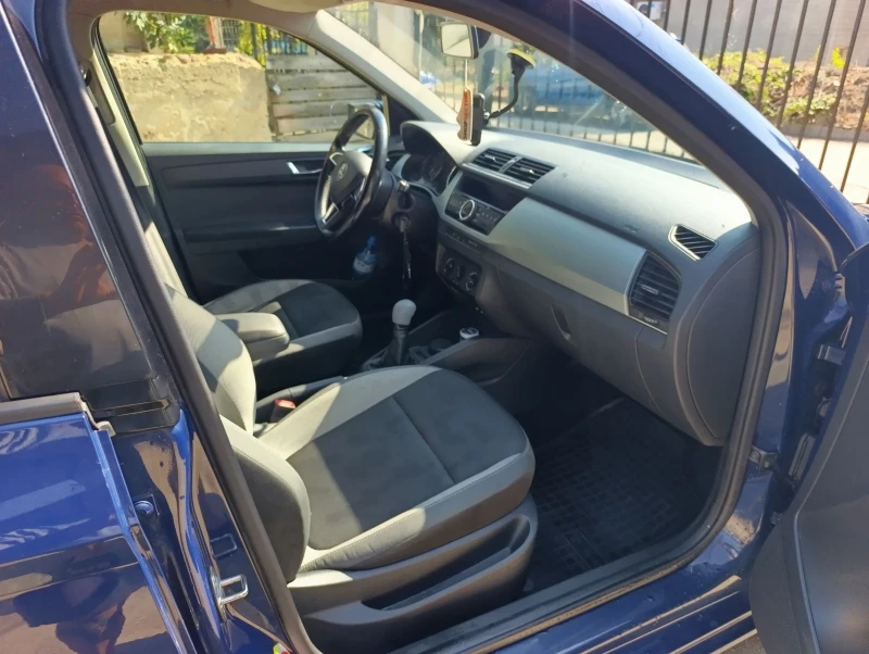 Skoda Fabia Комби, снимка 7 - Автомобили и джипове - 52054865