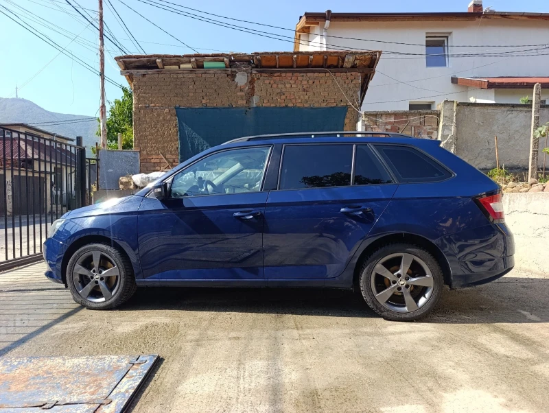 Skoda Fabia Комби, снимка 2 - Автомобили и джипове - 52054865