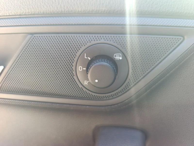 Skoda Fabia Комби, снимка 10 - Автомобили и джипове - 52054865