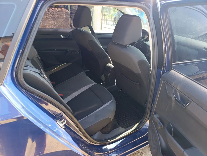 Skoda Fabia Комби, снимка 6 - Автомобили и джипове - 52054865