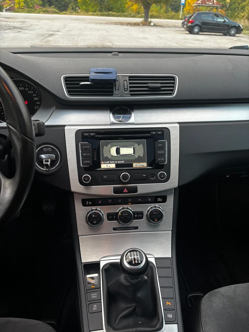 VW Passat, снимка 10 - Автомобили и джипове - 52588203