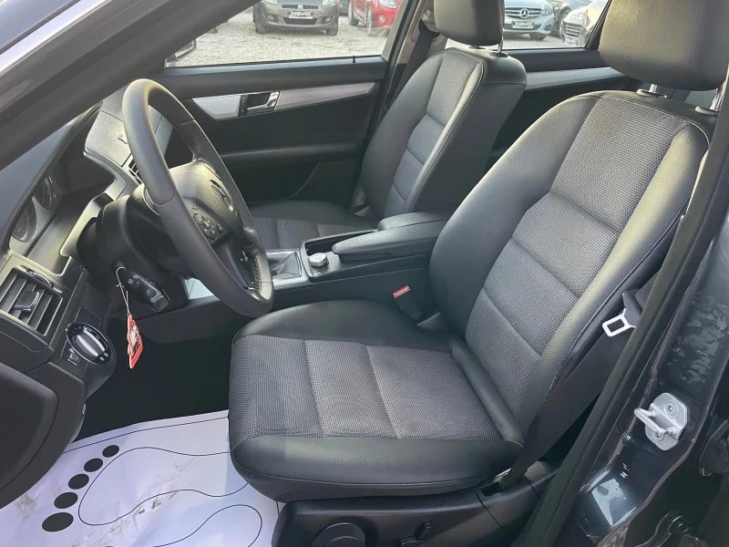 Mercedes-Benz C 220, снимка 11 - Автомобили и джипове - 52257226